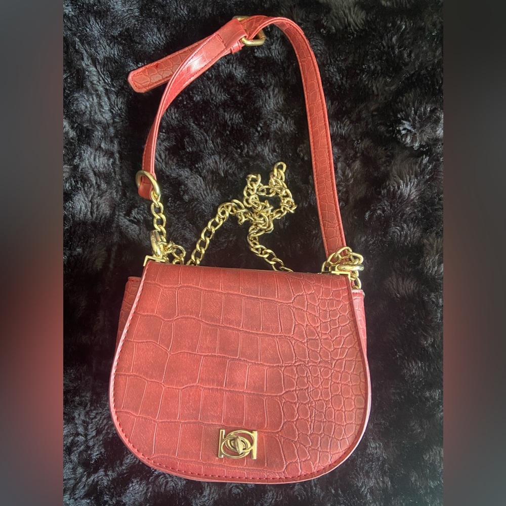 Bebe RED CROSSBODY